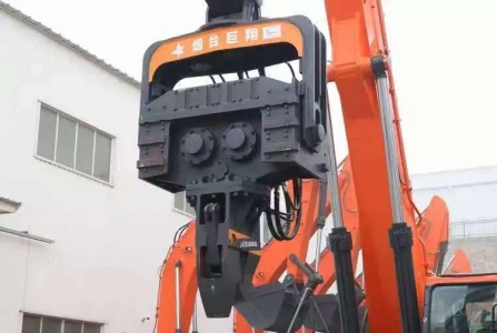 煙臺(tái)巨翔建筑機(jī)械有限公司供貨打樁機(jī)油缸